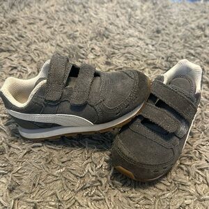 Puma Gray Suede Velcro Shoes (Toddler)